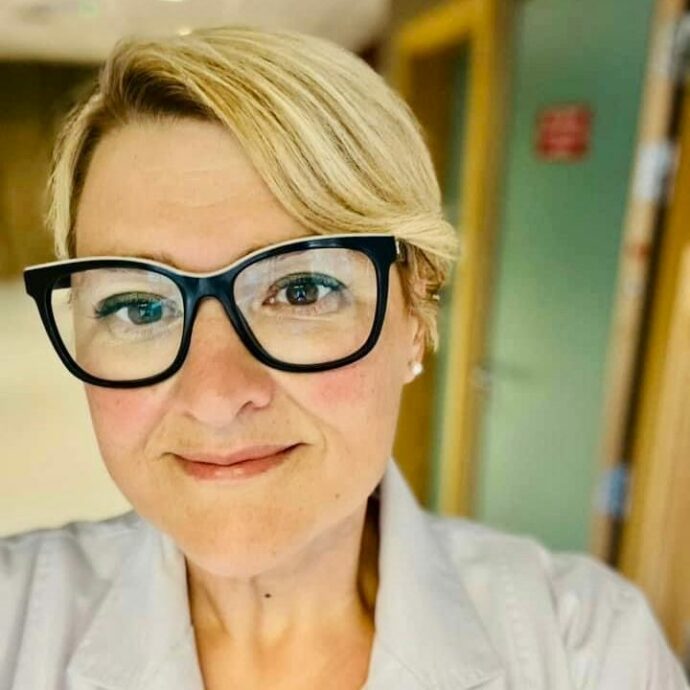 Dr Laura Mart Chirurgienne digestive